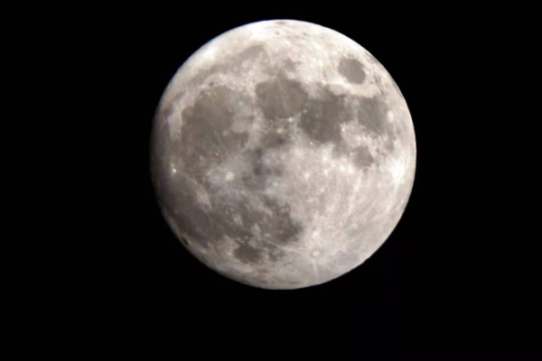 农历十四的月（天台拍了半小时）